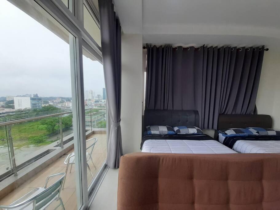 Smart Suite Balcony Riverine Kuching Extérieur photo